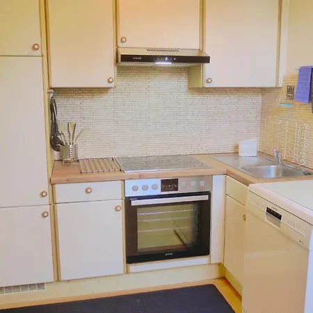 Apartment Wohl Eingerichtete Mit Eigenem Balkon *