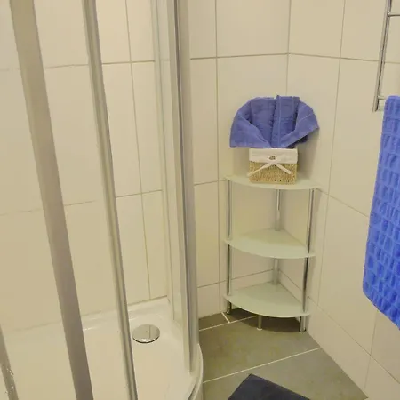 Wohl Eingerichtete Mit Eigenem Balkon סנט מיכאל אים לונגאו