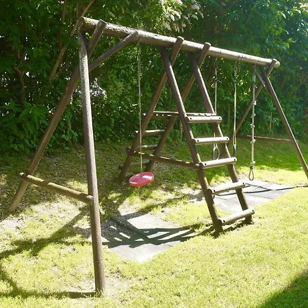 Wohl Eingerichtete Mit Eigenem Balkon